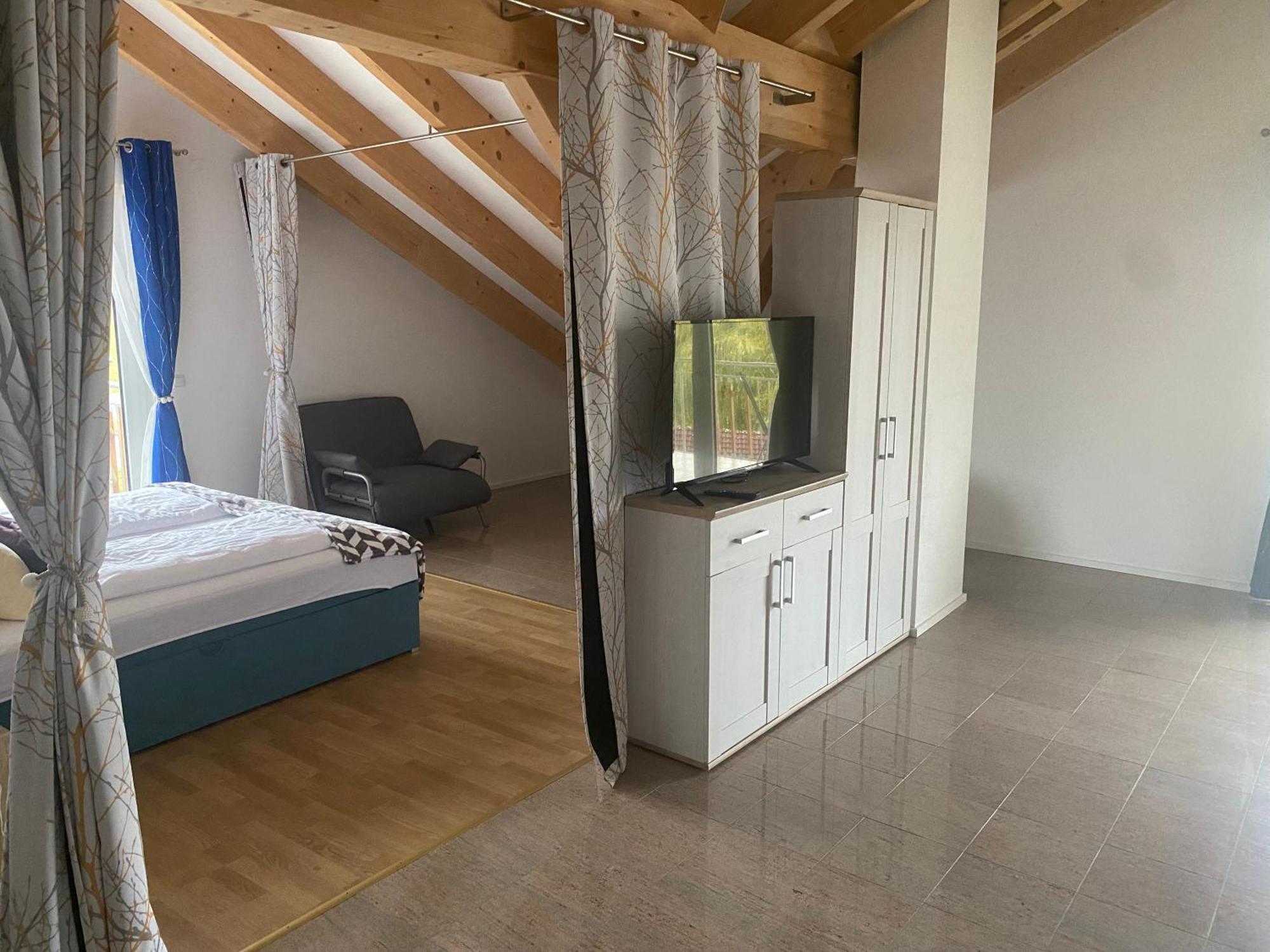 Pension Am Weberhof Nur 20 Autominuten Von Muenchen Ebersberg Esterno foto